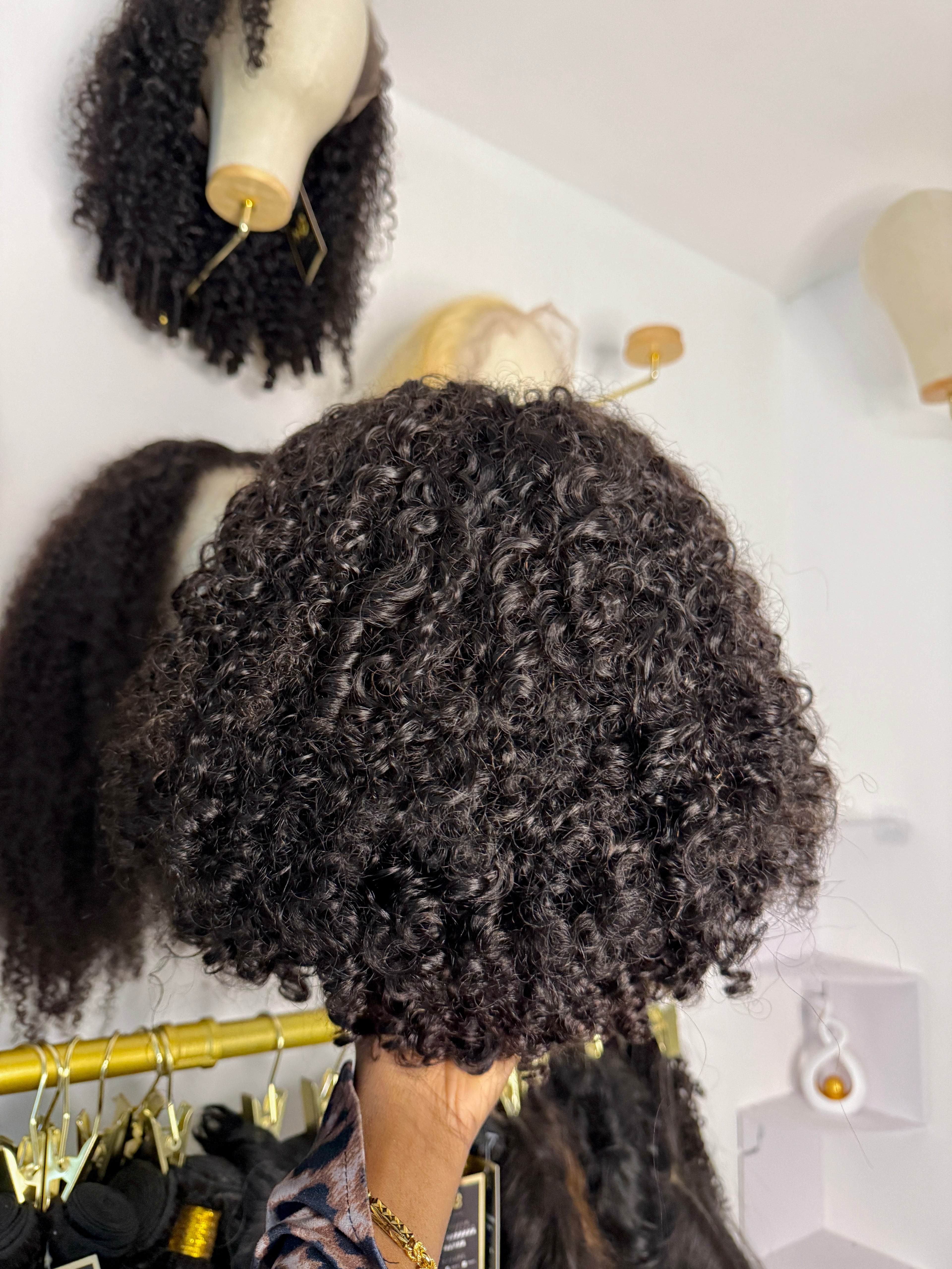 Perruque Kinky Curly Noir Naturel | Majogra Beauty