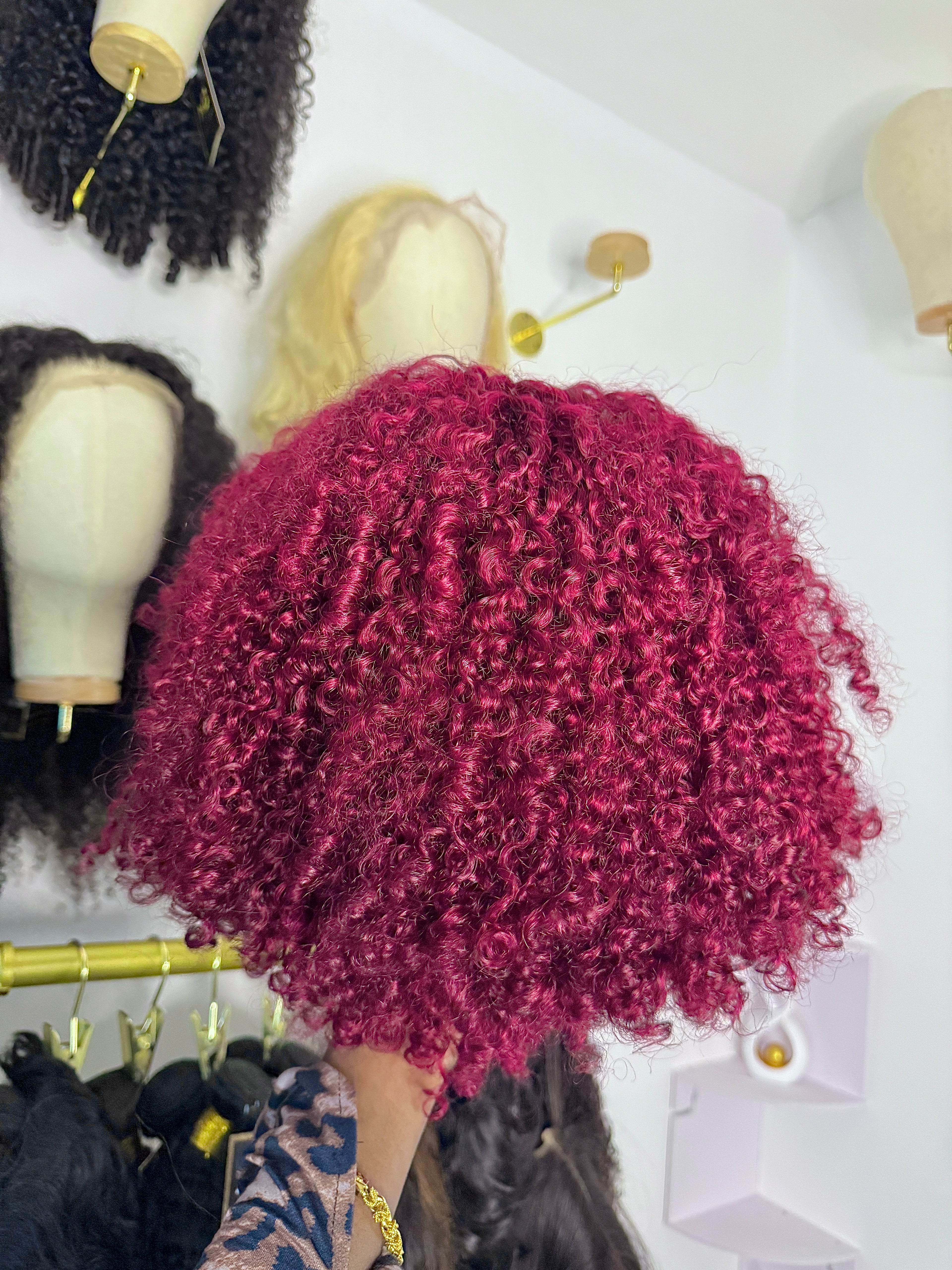 Perruque Kinky Curly Bordeaux 99J | Majogra Beauty