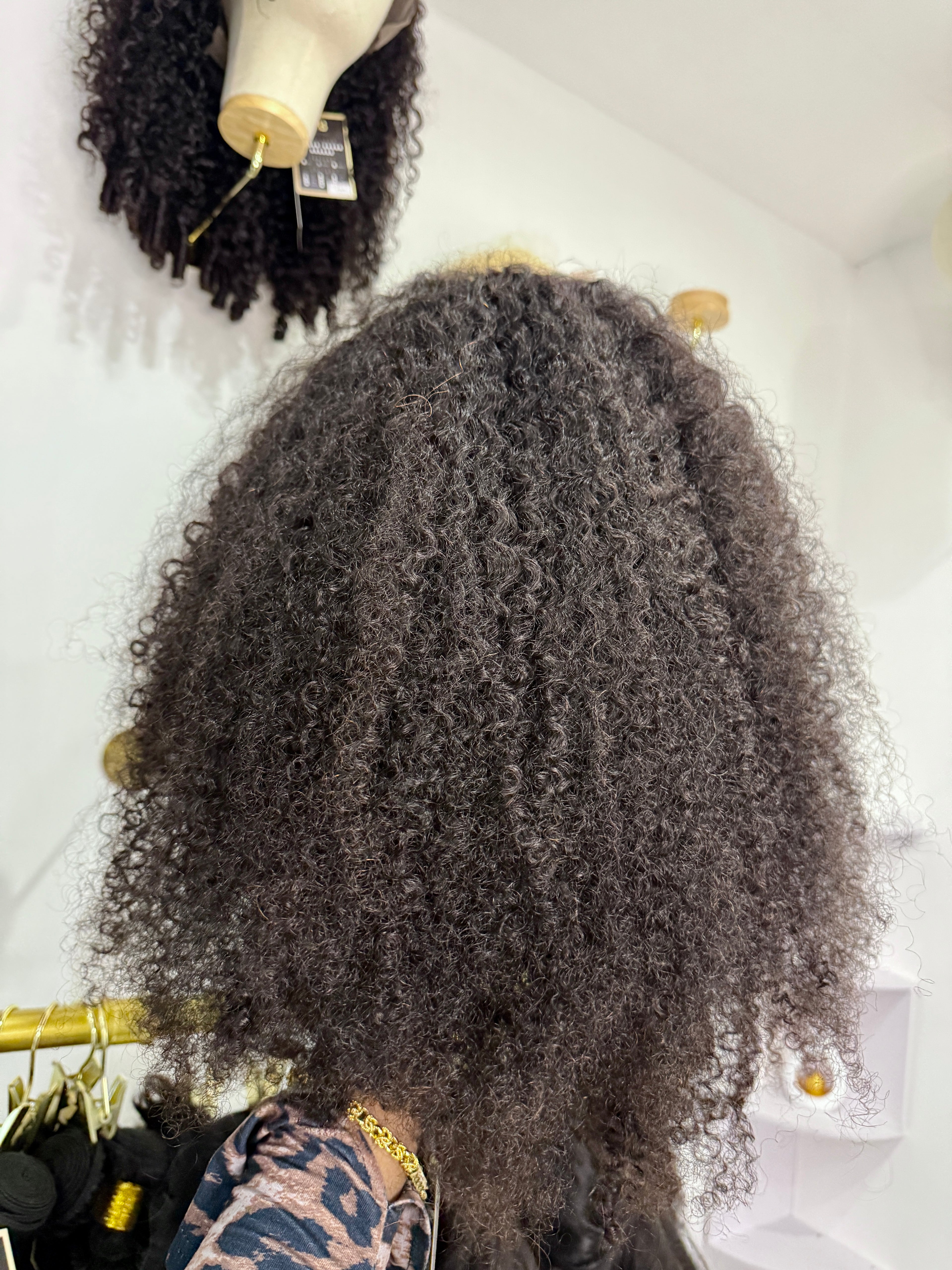 Perruque Jerry Curly Noir Naturel | Majogra Beauty